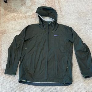 Patagonia Men’s Rain jacket Large